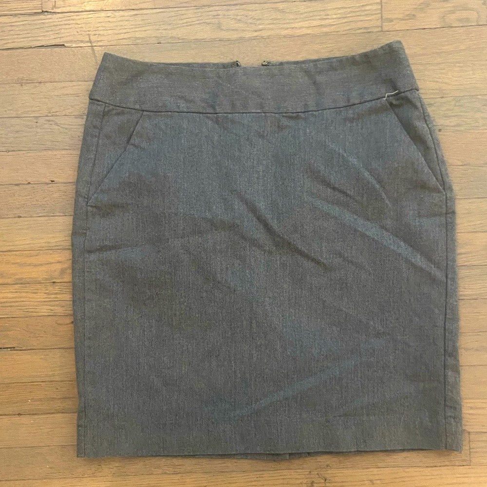 Banana republic gray skirt